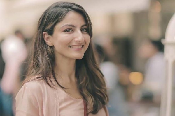 10 Pesona Soha Ali Khan Ipar Kareena Kapoor Yang Awet Muda