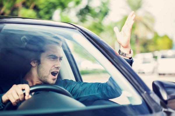5 Etika Saat Mengendarai Mobil, Wajib Diketahui Semua Pengendara