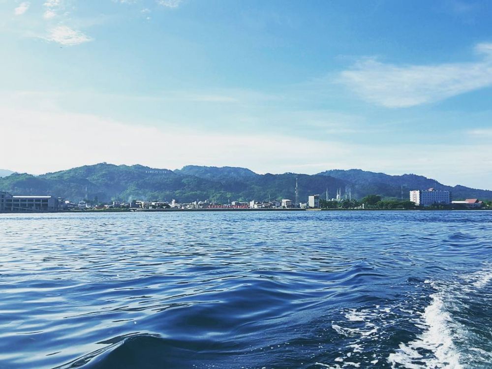 Bikin Nagih 5 Pantai Di Sulawesi Barat Ini Suguhkan Pesona