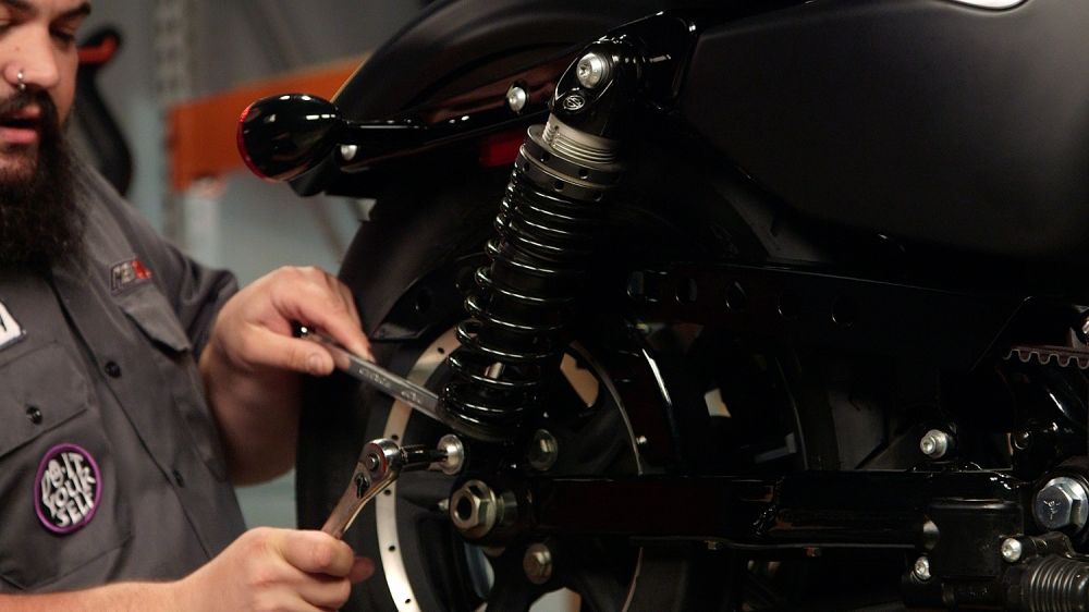 5 Tips Cerdas Bikin Shockbreaker Sepeda Motor Awet