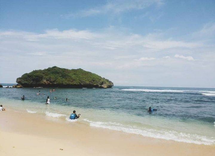 10 Foto Pantai Watulawang Gunung Kidul Jogja Rute Wisata