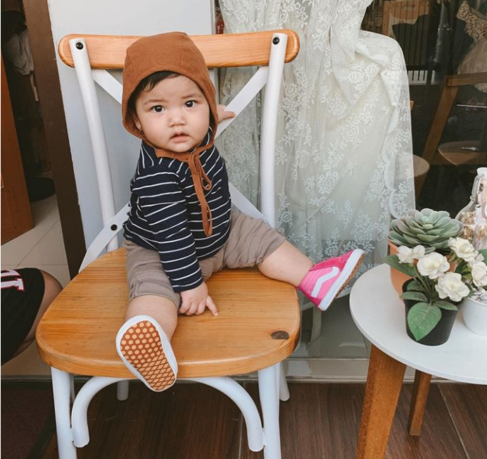 9 Gaya OOTD Freya Kayonna Bayi Selebgram Dwi Handayani, Cute Abis!