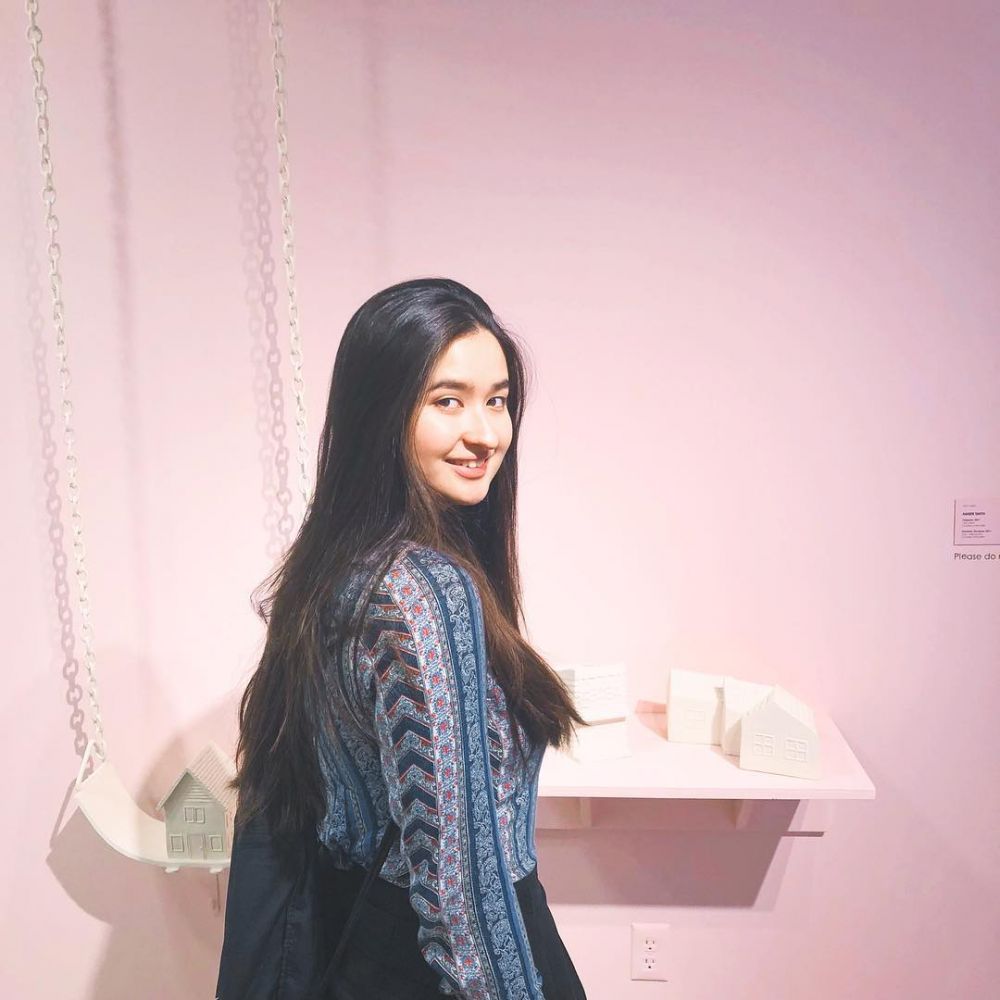 9 Style ala Stephanie Poetri, Bisa Jadi Referensi Terbaru Kamu nih!