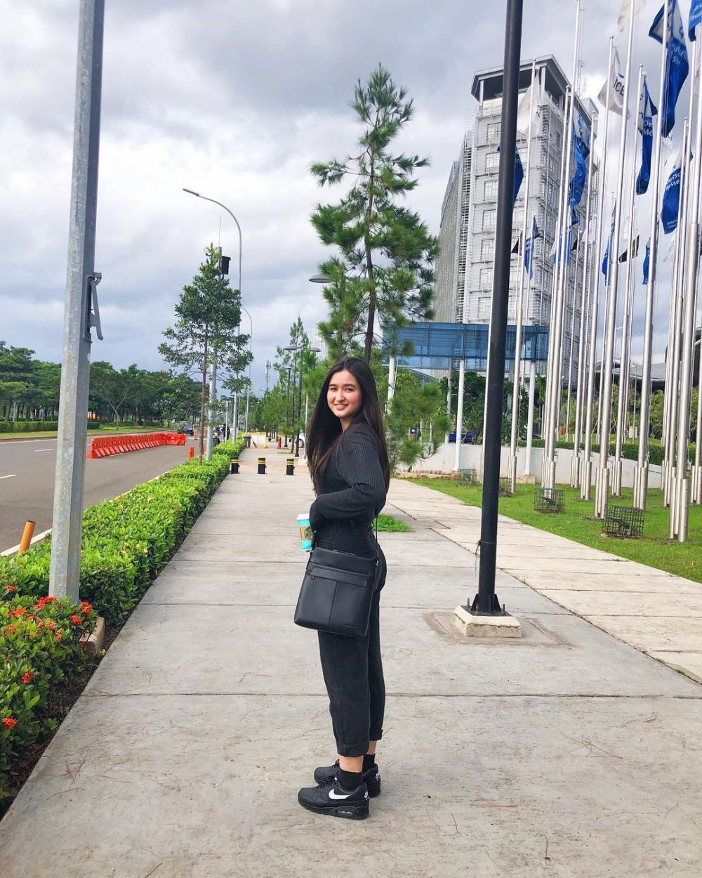 9 Style ala Stephanie Poetri, Bisa Jadi Referensi Terbaru Kamu nih!