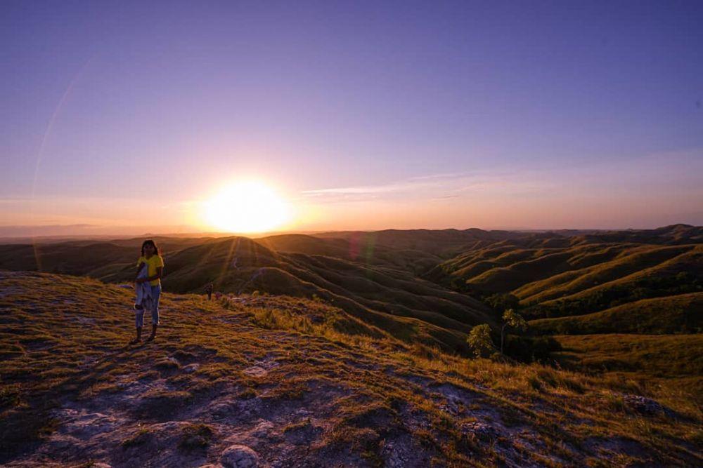 6 Alasan Utama Kamu Wajib ke Bukit Wairinding NTT Sekali Seumur Hidup