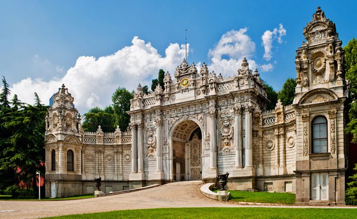 10 Wisata di Istanbul Ini Kaya Sejarah, Gak Pernah Sepi Pengunjung