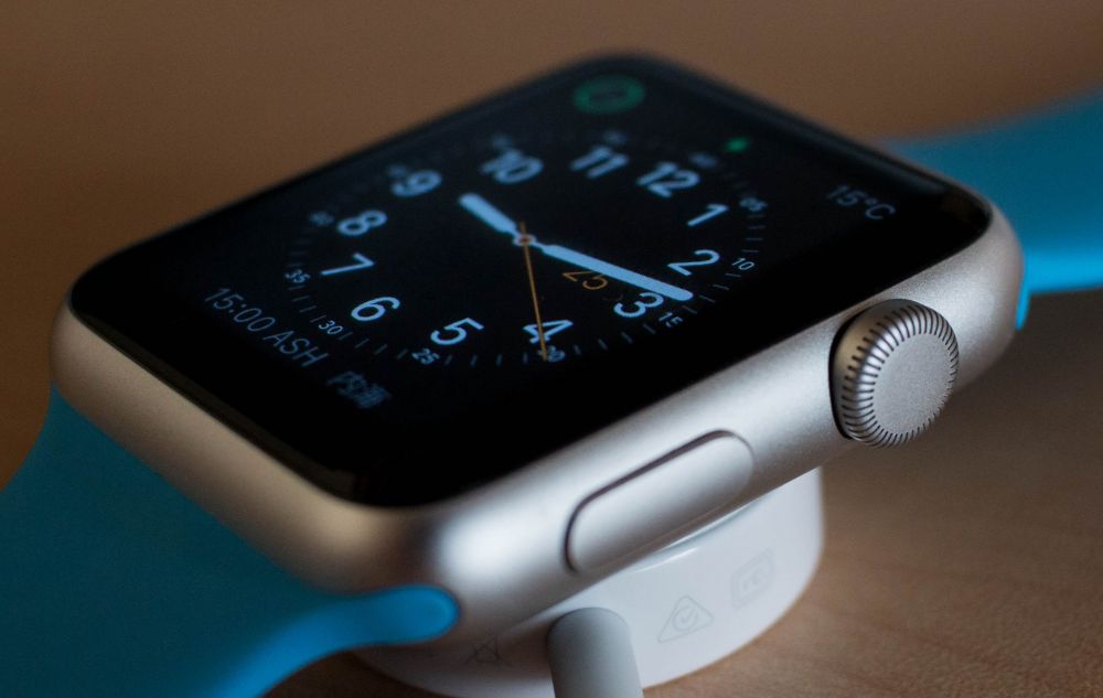 perbedaan apple watch 1 dan 2