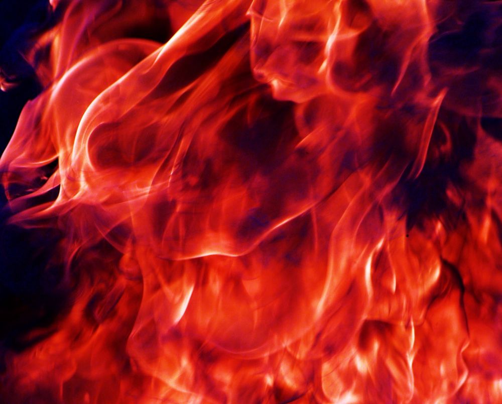 5 Tingkatan Suhu Api  Berdasarkan Warna Nyala Apinya