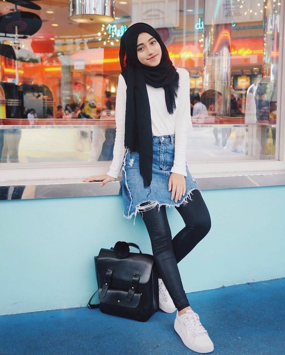 25+ Inspirasi Keren Ootd Hijab Rok Jeans Pendek