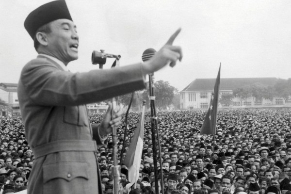 7 Januari 1962: Sukarno Selamat dari Upaya Pembunuhan di Makassar