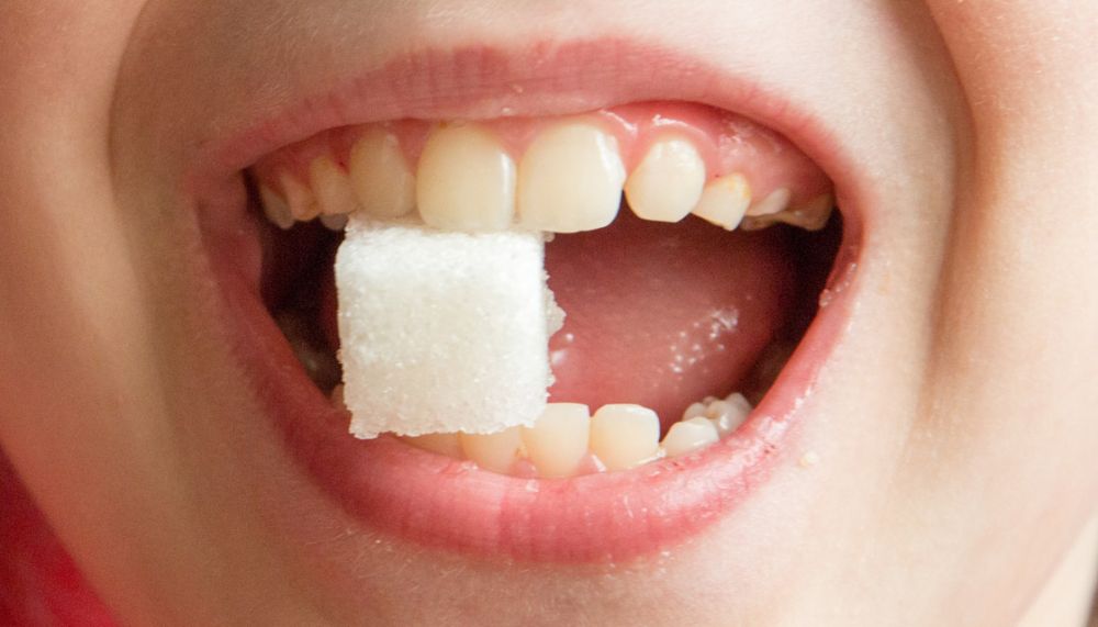 5 Tips Mudah Atasi Bau Mulut yang Menggangu