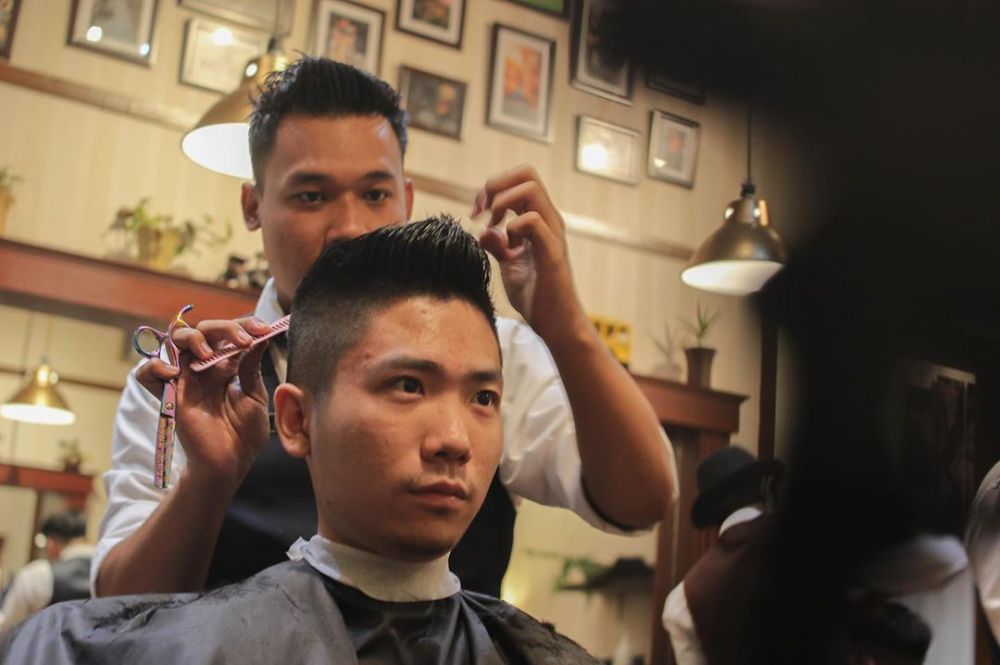 5 Rekomendasi Barbershop  di  Malang Tempat Potong  Rambut  