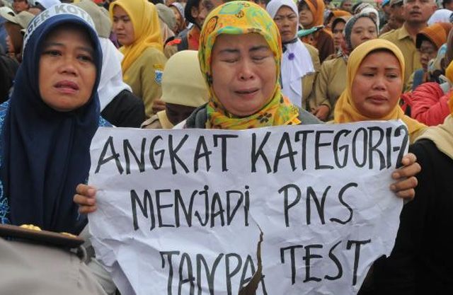 Demonstrasi, 1.504 Guru Honorer Simalungun Belum Terima Gaji 12 Bulan