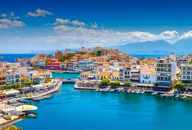 9 Kota Kecil Memukau di Yunani yang Bikin Kamu Gak Mau Pulang