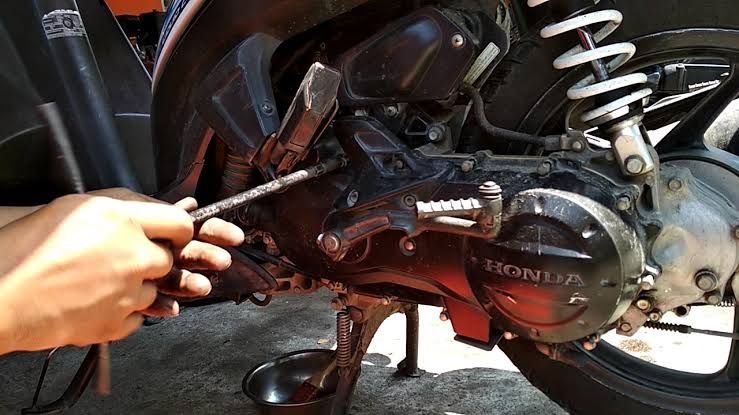 Tak Ingin V-Belt Motormu Putus di Tengah Jalan, Ikuti Langkah Ini