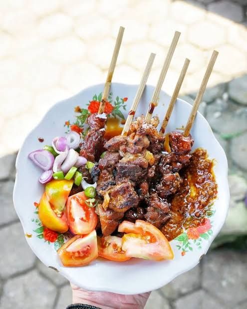 8 Ragam Sate Khas Jawa Tengah yang Dijamin Menggugah Selera 