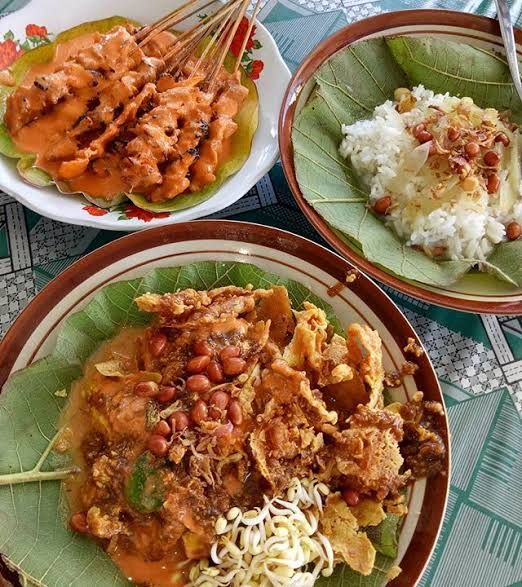 8 Ragam Sate Khas Jawa Tengah yang Dijamin Menggugah Selera 