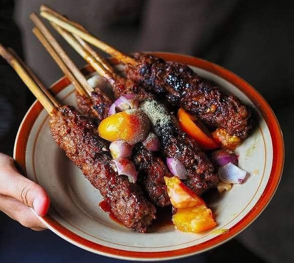 8 Ragam Sate Khas Jawa Tengah yang Dijamin Menggugah Selera 