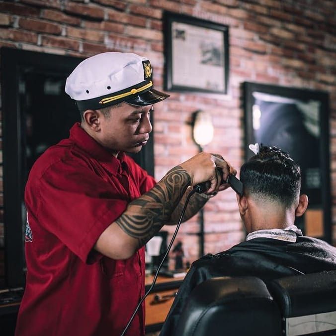 5 Rekomendasi Barbershop  di  Malang Tempat Potong  Rambut  