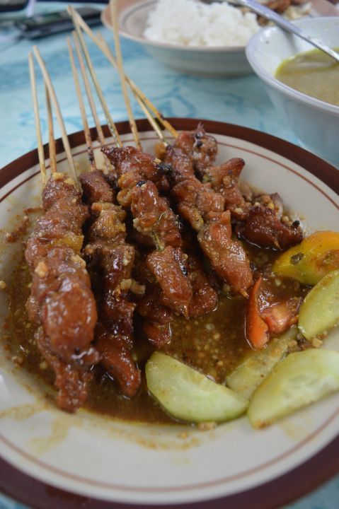 8 Ragam Sate Khas Jawa Tengah yang Dijamin Menggugah Selera 