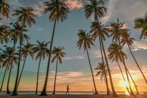 Eksotis, Ini 6 Pulau Tercantik yang Wajib Dikunjungi di Karimunjawa