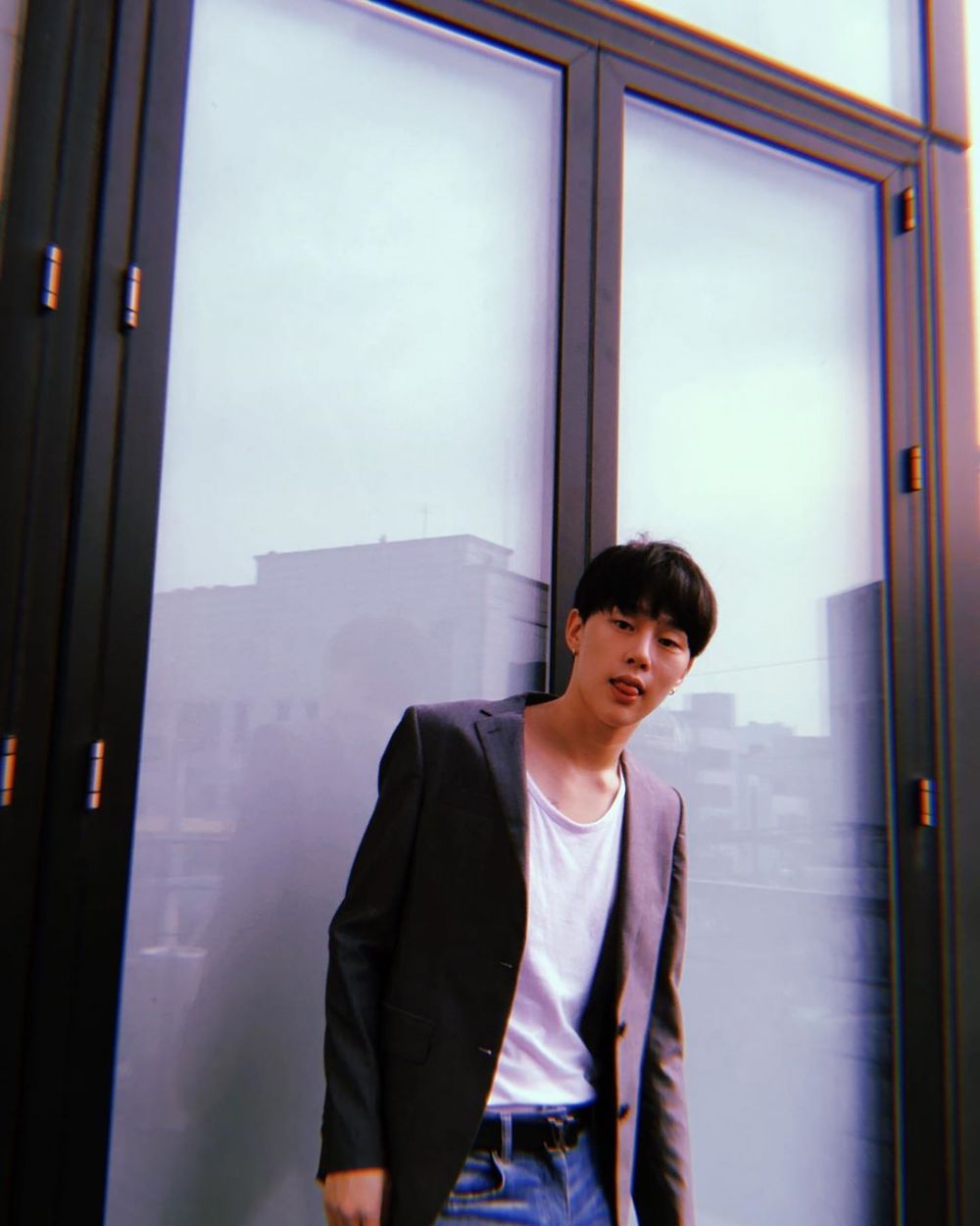 Masih Ingat Sama Kwon Hyun Bin? Ini 10 Foto Terbaru Dia Sekarang!