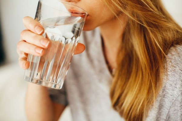 7 Perubahan yang Akan Kamu Rasakan Jika Kurang Minum Air Putih