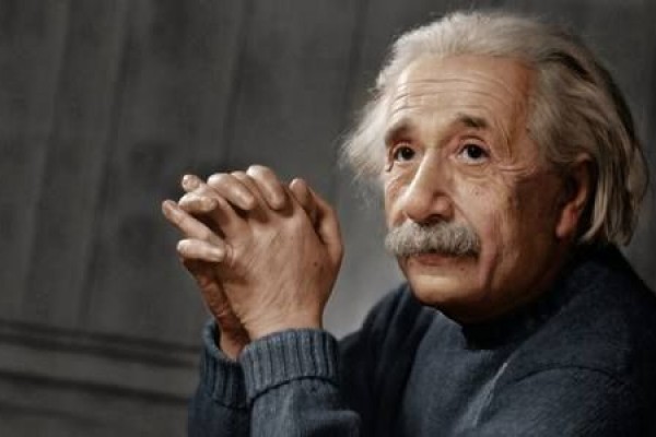 110 Contoh Kata Kata Albert Einstein Yang Menginspirasi