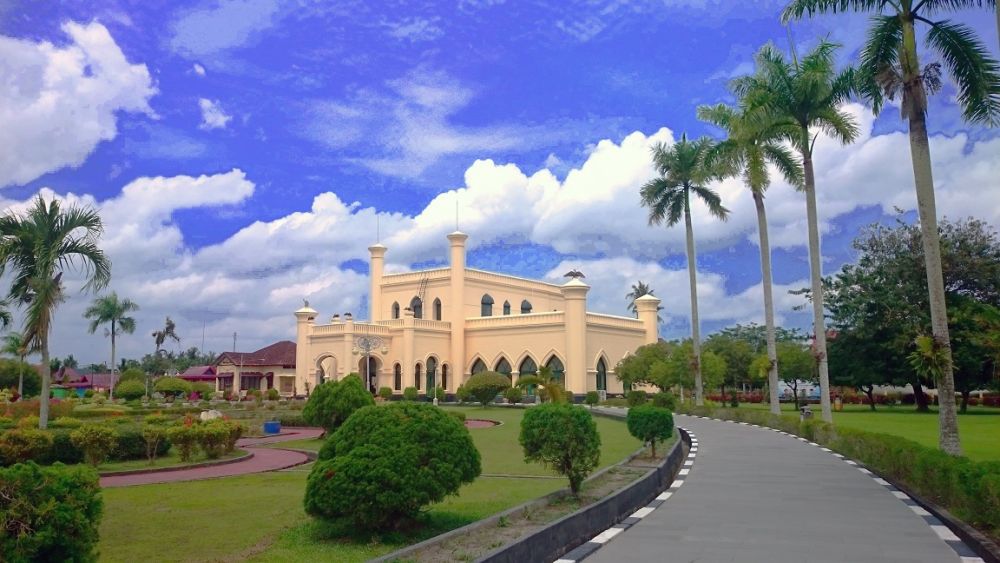 5 Istana Megah di Pulau Sumatera Ini Cocok Lengkapi Wisata Sejarahmu!