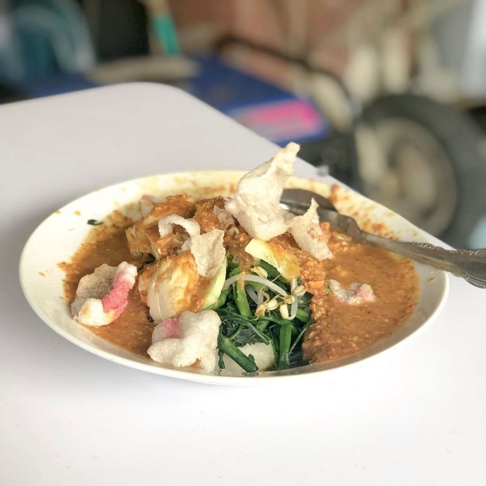 5 Rekomendasi Tempat Makan Pecal Paling Favorit di Medan
