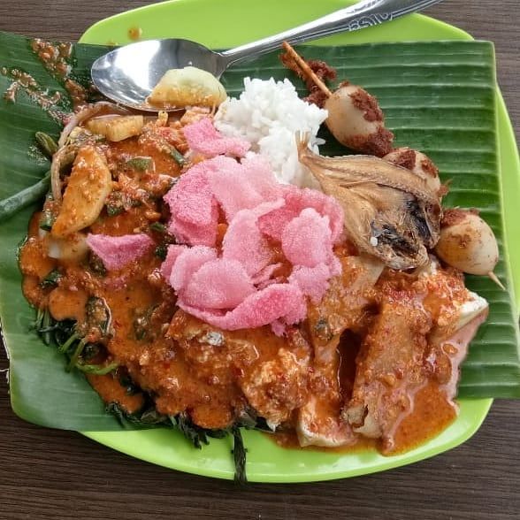 5 Rekomendasi Tempat Makan Pecal Paling Favorit di Medan