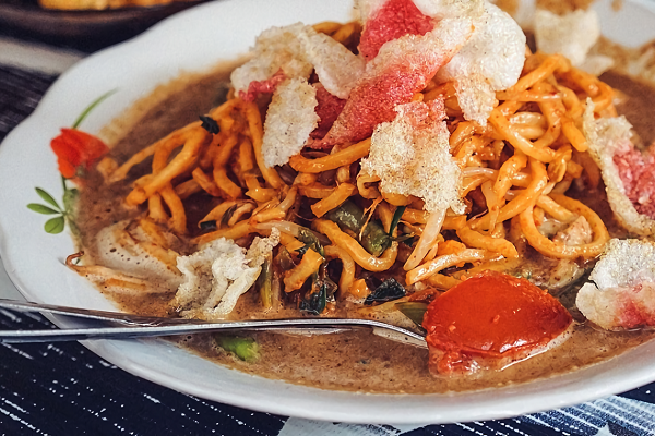 5 Tempat Makan Pecal Paling Nagih di Medan