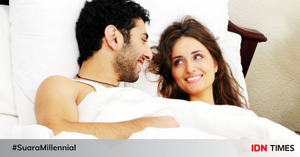 5 manfaat pillow talk, bikin makin erat sama pasangan