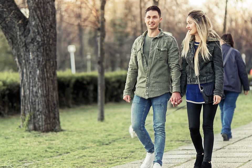 Selalu Terkenang 5 Alasan Cinta Pertama Itu Susah Dilupakan