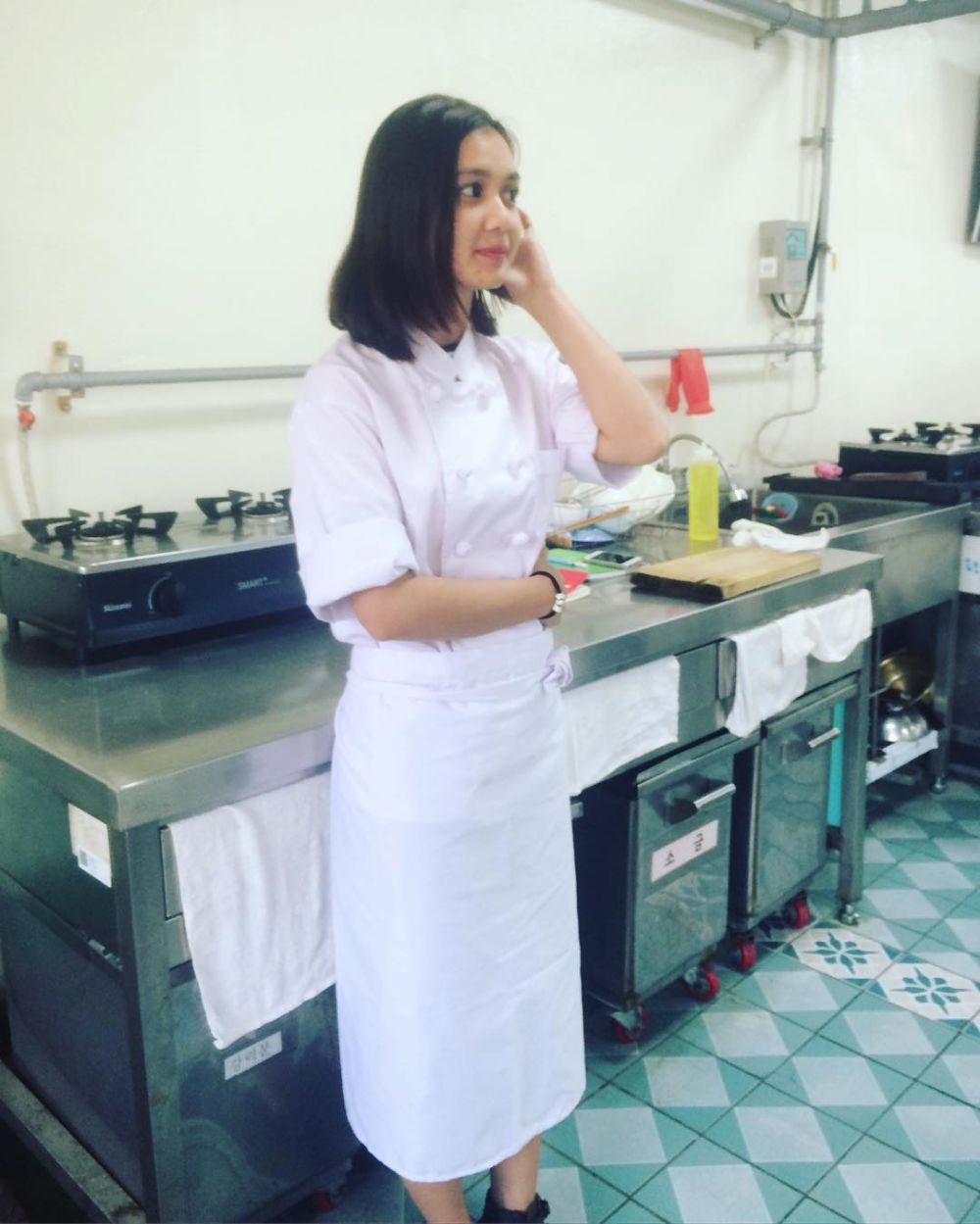 Gak Nyangka, Rupanya 5 Artis Ini Pernah Sekolah Masak Lho