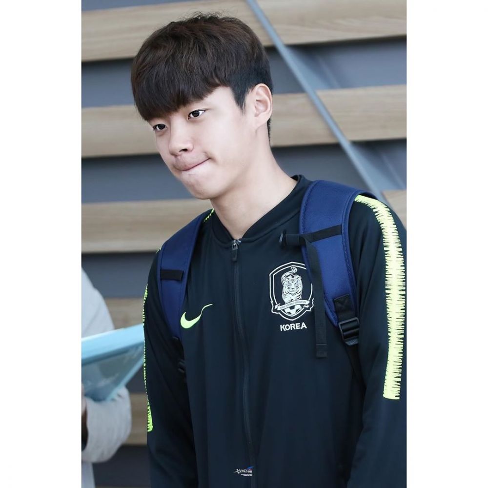 10 Potret Jeon Se Jin, Pesepakbola Muda Asal Korea yang Kece Badai
