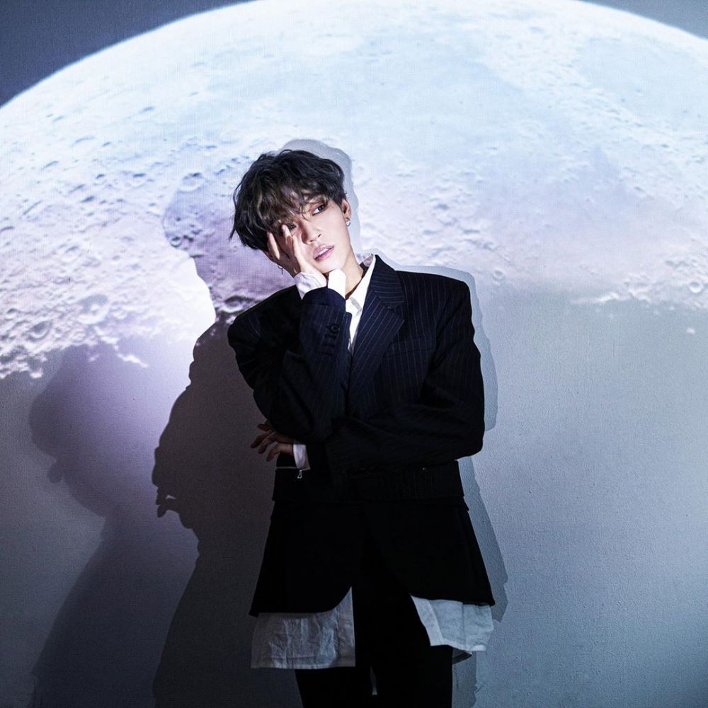 10 Pesona Keren Woosung, Leader The Rose Band yang Telah Debut Solo