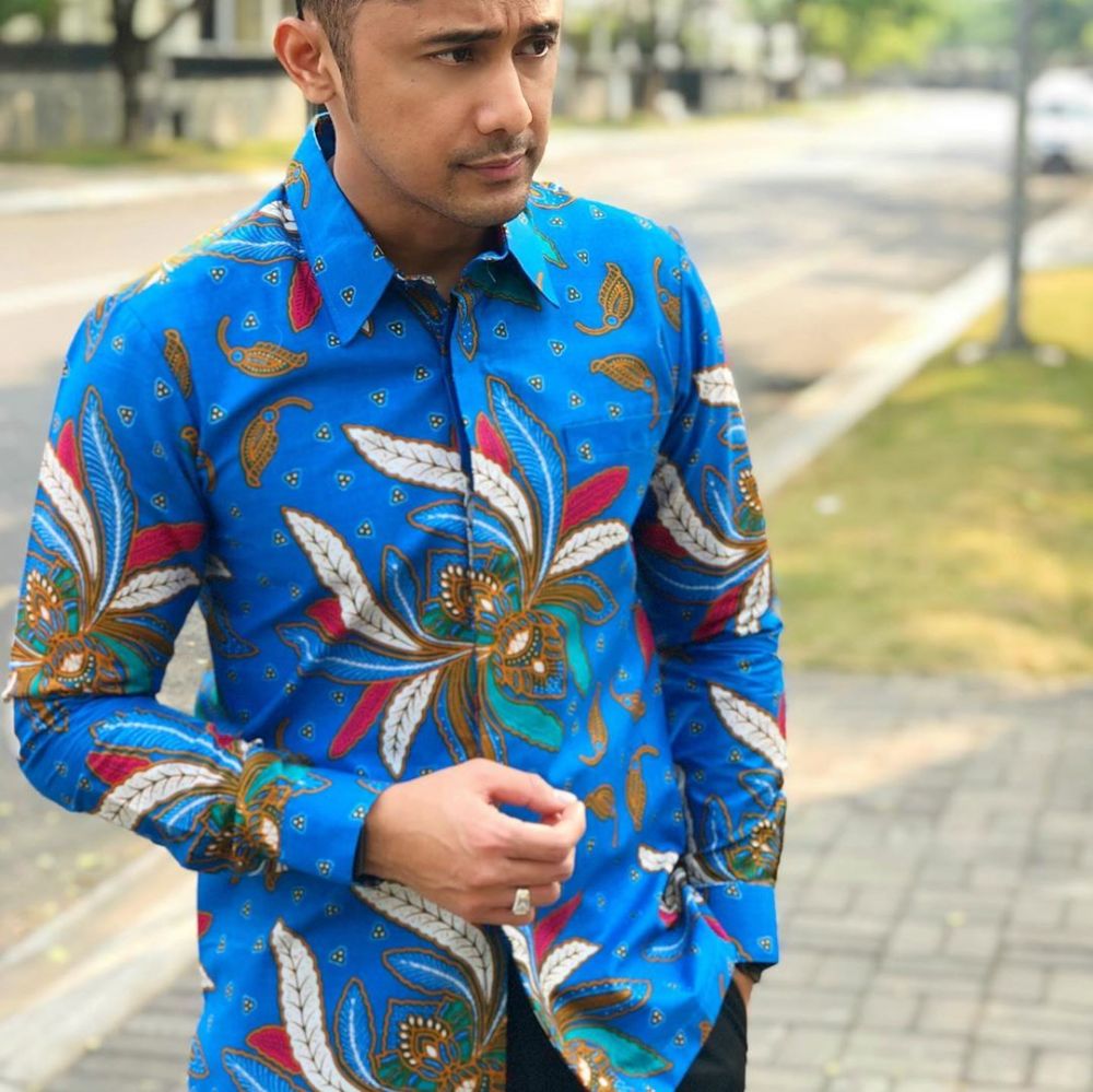 Hari Batik  12 Motif  Batik  Hengky Kurniawan yang Cocok 