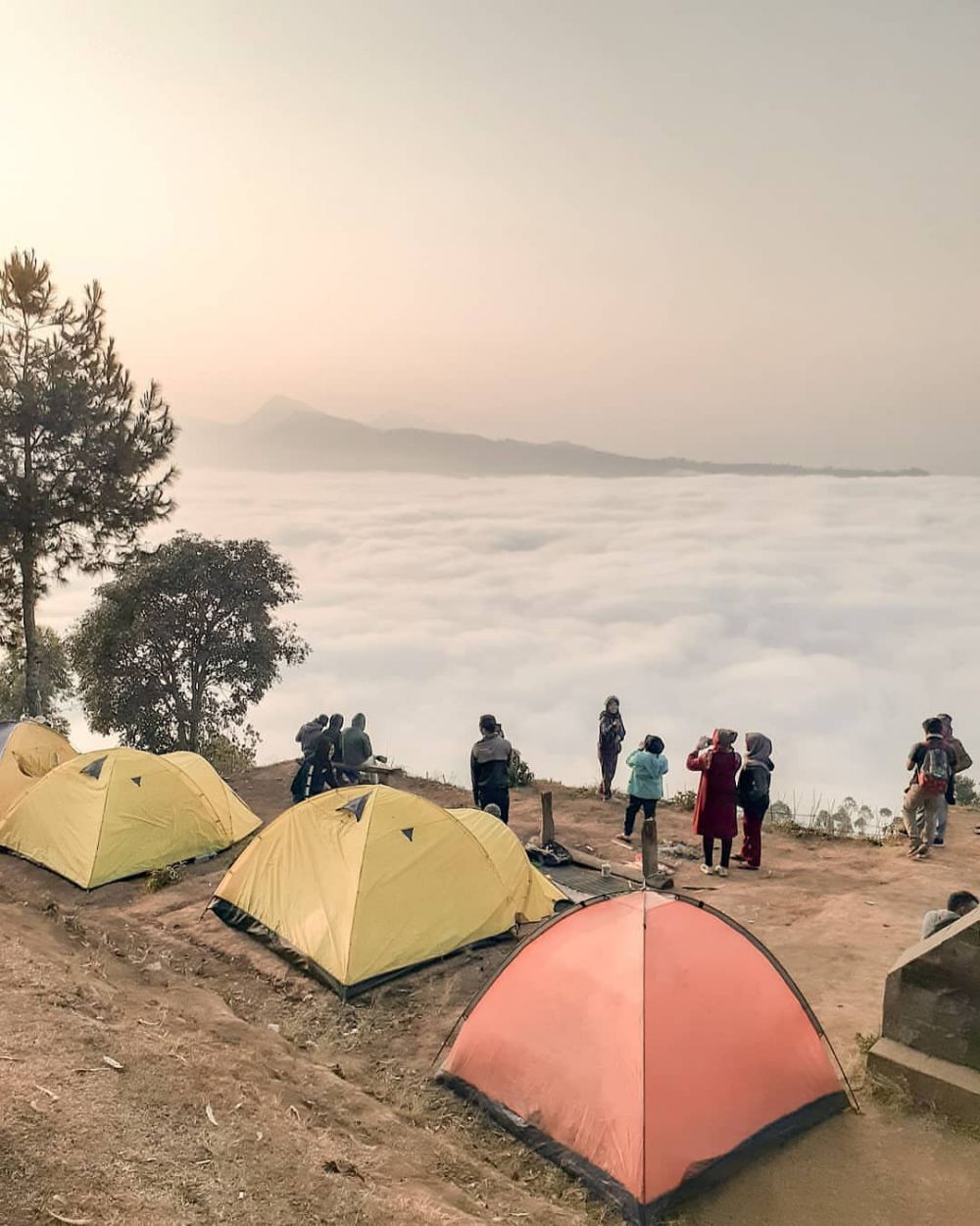 Surga Dunia, 12 Wisata Alam Bandung Barat yang Wajib Dikunjungi