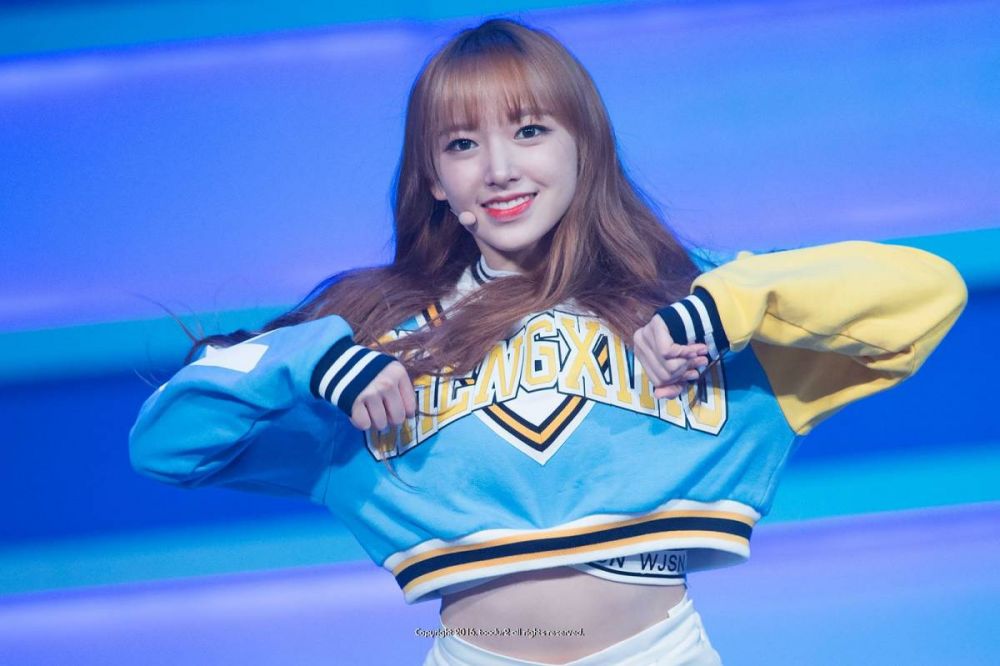 Чэн Сяо WJSN. Cheng Xiao талия. Чэн Сяо айдол выступление в группе WJSN. Cheng Xiao makyajsiz Hali.