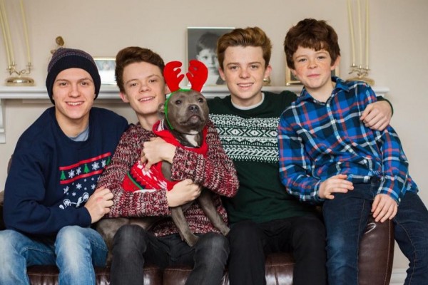 10 Potret Kekompakan Tom Holland dan Ketiga Adiknya, Gemas Banget!