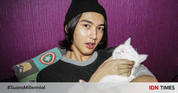 Tampil Gondrong, Berikut 9 Potret Terbaru dari Ari Irham