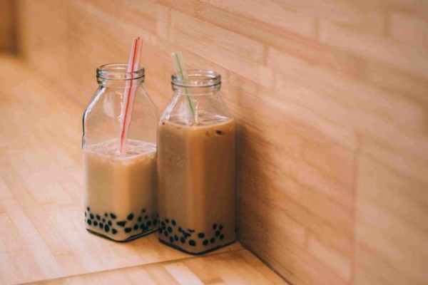 Out of the Box Banget! 16 Potret Kemasan Unik Minuman Boba