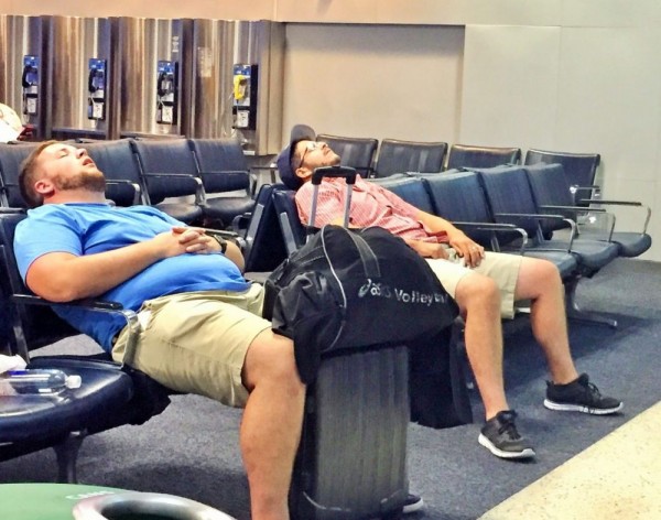 Suka Traveling, Ini 10 Cara Menghindari Jet Lag Saat Berpergian Jauh