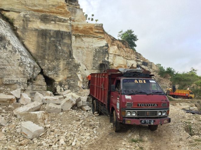 10 Fakta Menarik Telaga Biru Semin, Jogja Rasa Raja Ampat