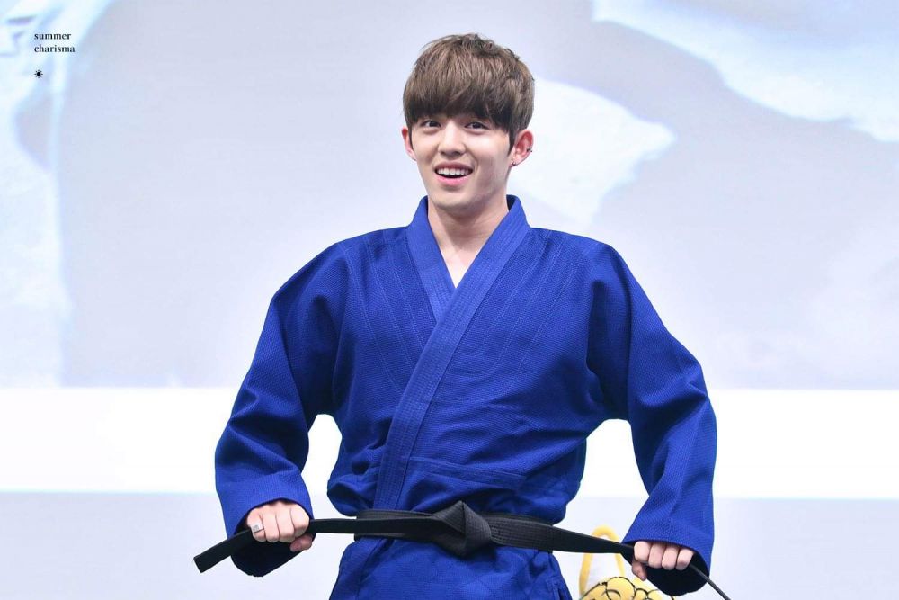 8 Idol Kpop Cowok Yang Jago Banget Taekwondo Jadi Ingin Dilindungi