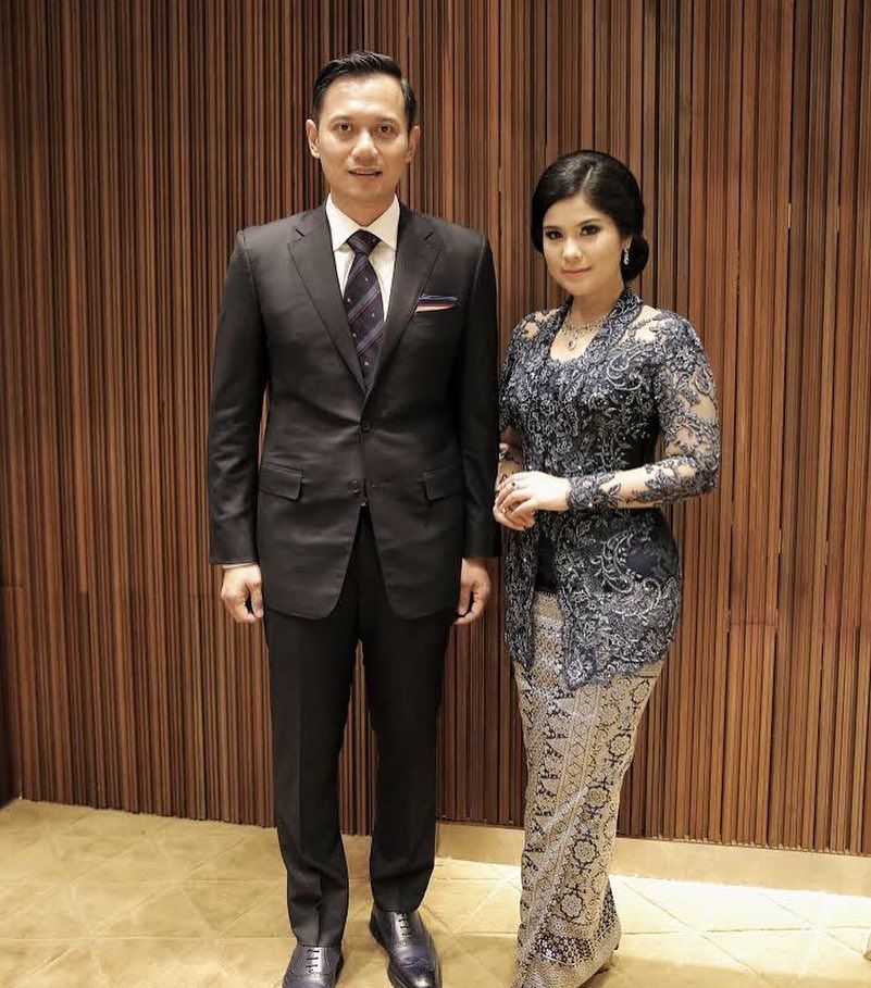 10 Inspirasi Kebaya Ala Annisa Pohan, Anggun Dan Bersahaja