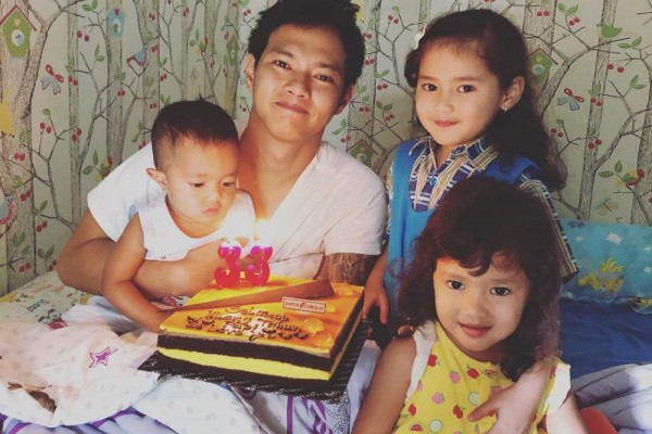 Jarang Disorot, 10 Potret Keluarga Kiki Azhari & Hardi Fadhillah
