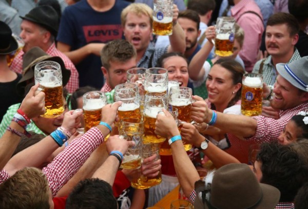 6 Festival Paling Berisik dan Teramai yang Ada di Dunia