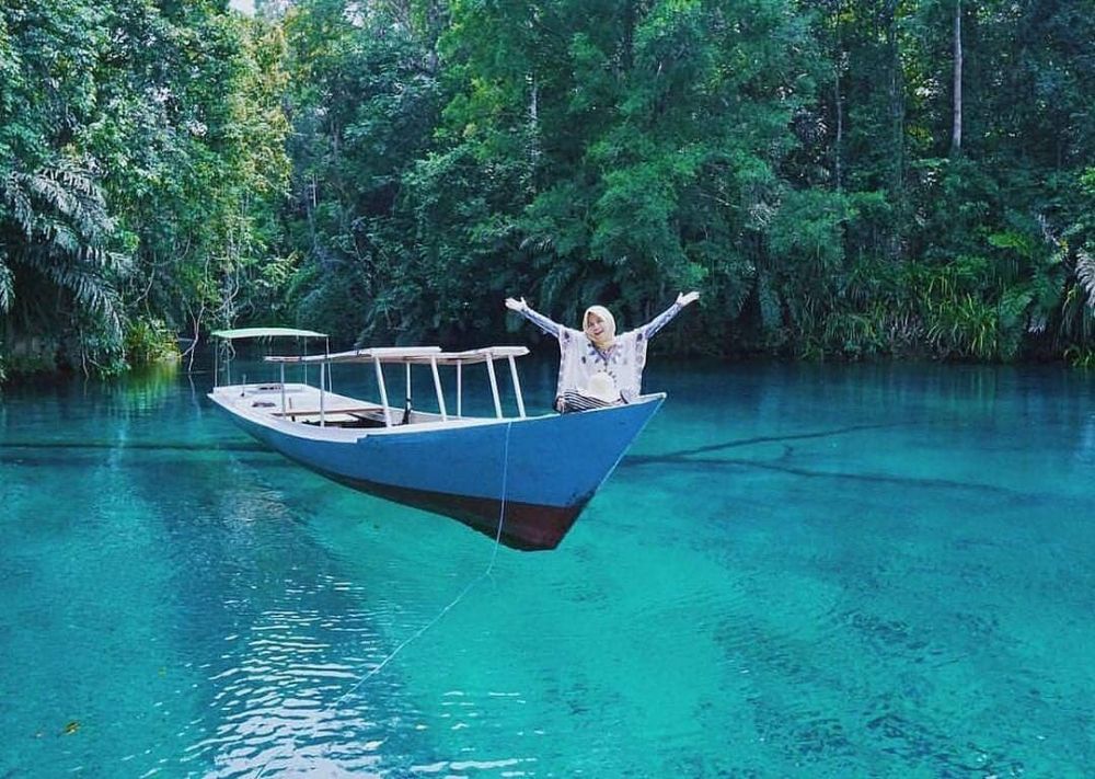 7 Danau Terindah di Dunia, Ada Dua yang dari Indonesia Lho!